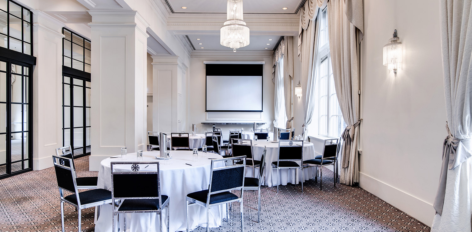 the-savoy-hotel-on-little-collins-melbourne-conference-collins-room-cabaret-01-2018 | The Savoy Hotel on Little Collins
